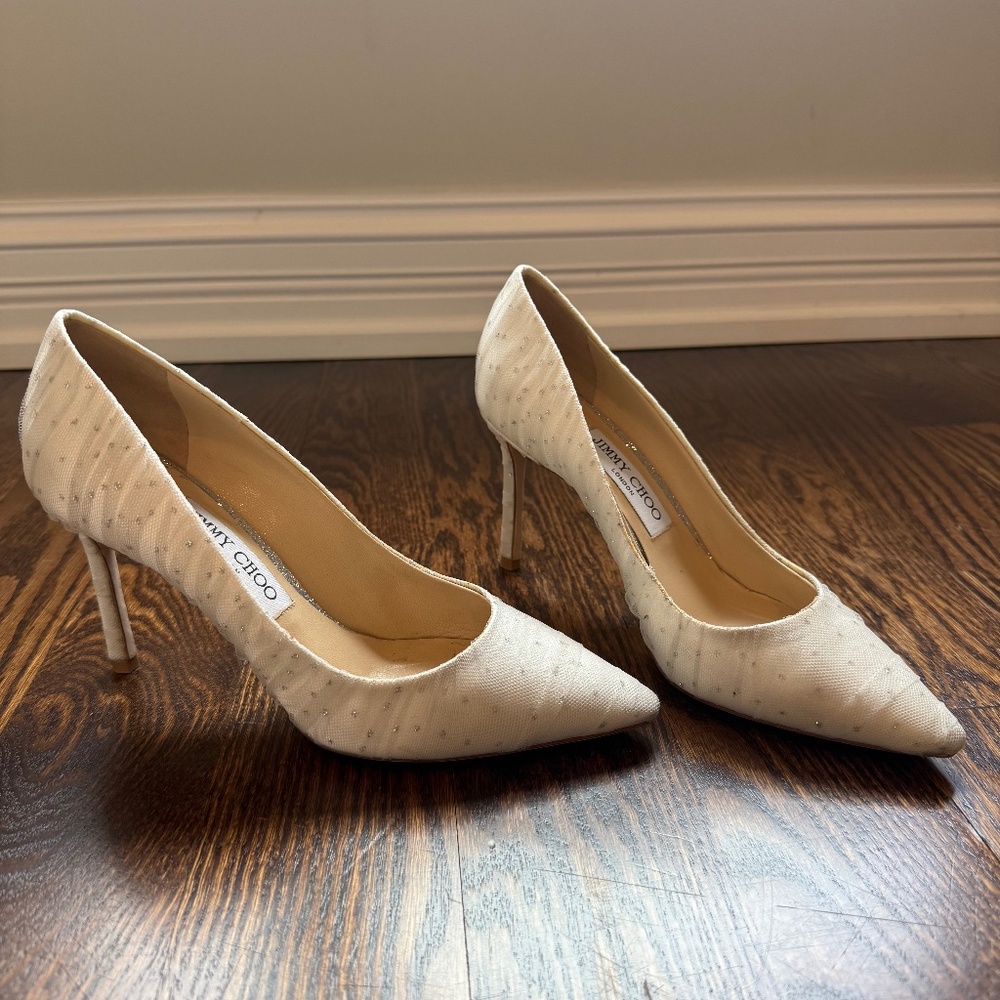 Jimmy Choo Romy 85mm white pump with silver polka dots 37.5 / 7.5 barely worn
